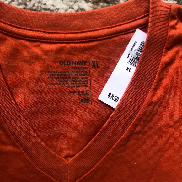 Old Navy V-Neck Sz XL - Picture 3 of 3